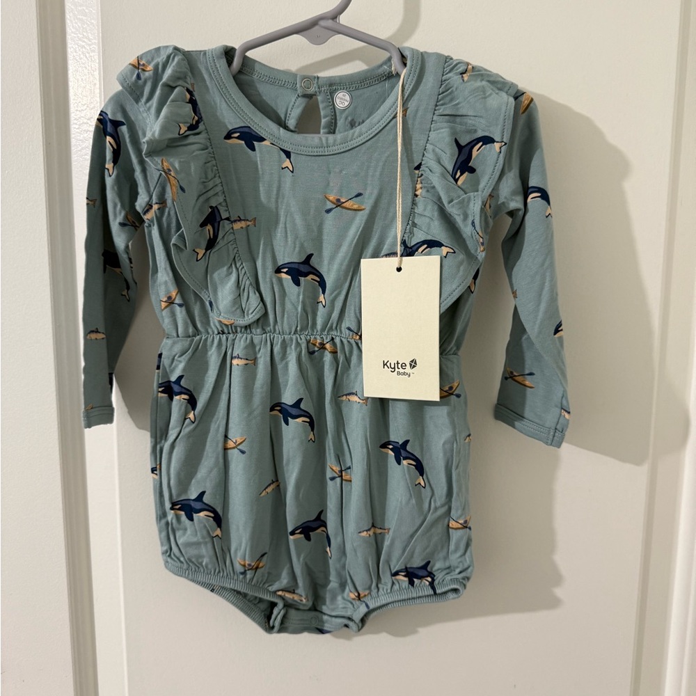 Kyte BABY long sleeve Bubble Romper Bodysuit in Baby Orca